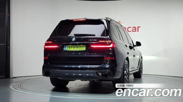 BMW X7 — Фото автомобиля 4