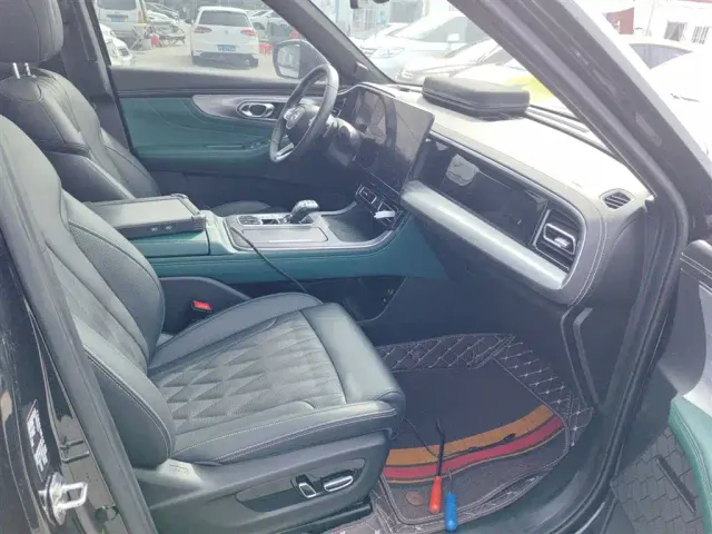 GAC Trumpchi GS8 — Фото автомобиля 24