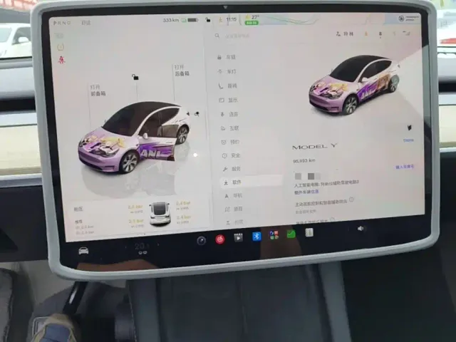 Tesla Model Y — Фото автомобиля 11