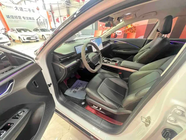Wuling Starlight — Фото автомобиля 10