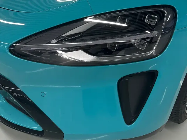 Xiaomi SU7 — Фото автомобиля 7