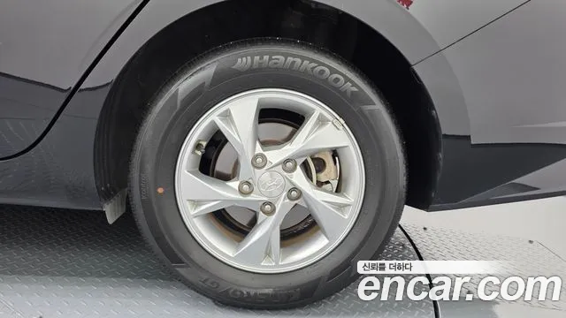 Hyundai AVANTE Avante (CN7) — Фото автомобиля 21