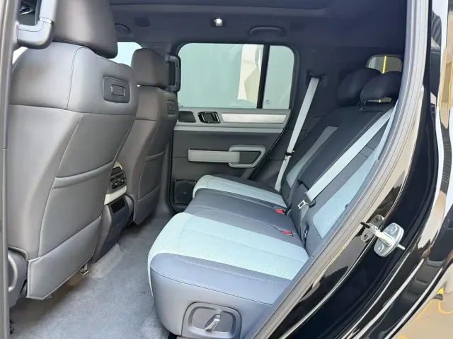 BYD FangChengBao Leopard 5 — Фото автомобиля 6