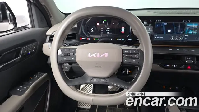 Kia EV9 — Фото автомобиля 12