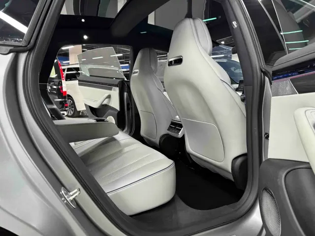 Luxeed S7 — Фото автомобиля 14