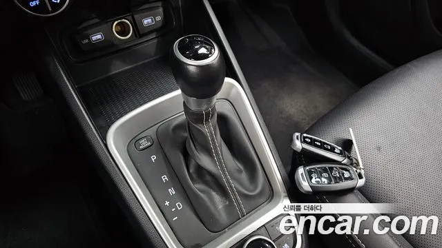 Hyundai Venue — Фото автомобиля 8
