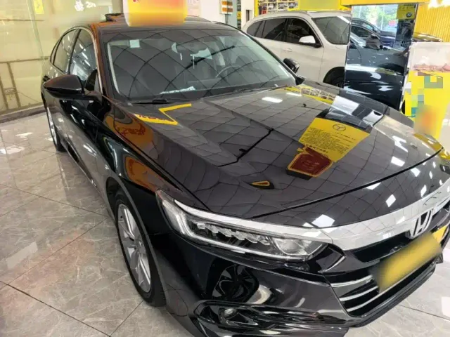 Honda Accord — Фото автомобиля 3