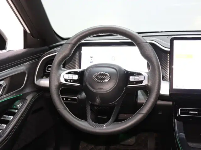 GAC Trumpchi GS8 — Фото автомобиля 13