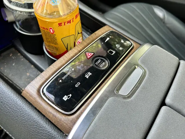 Mercedes-Benz EQS — Фото автомобиля 11