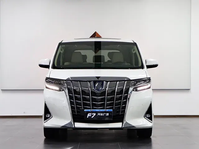 Toyota Alphard — Фото автомобиля 2