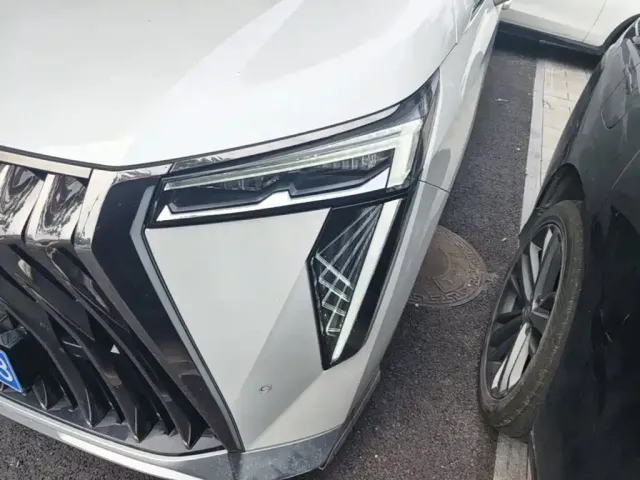 GAC Trumpchi M8 — Фото автомобиля 23
