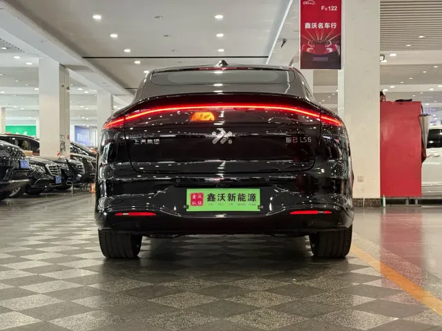 IM Motors LS6 — Фото автомобиля 4
