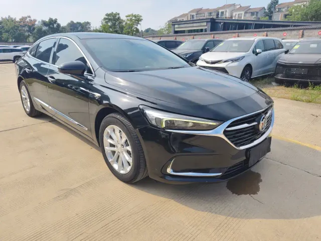 Buick LaCrosse — Фото автомобиля 3