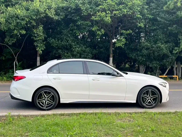 Mercedes-Benz C-Class — Фото автомобиля 2