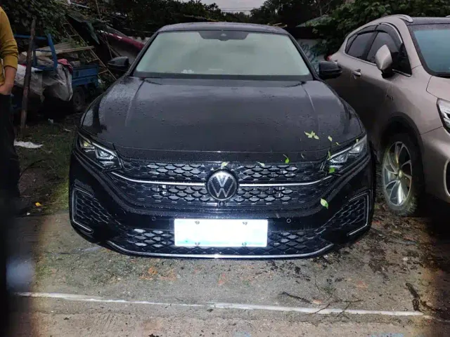 Volkswagen Passat — Фото автомобиля 2