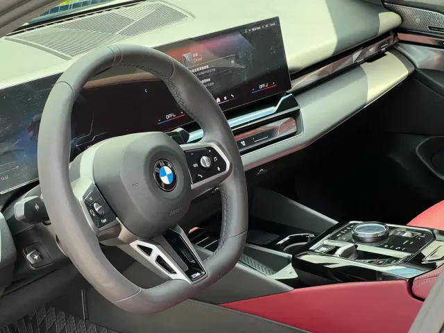 BMW 5 Series — Фото автомобиля 20
