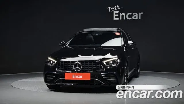 Mercedes-Benz E-Class — Фото автомобиля 3