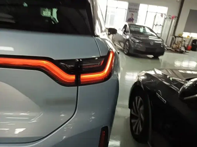 Nio ES6 — Фото автомобиля 7