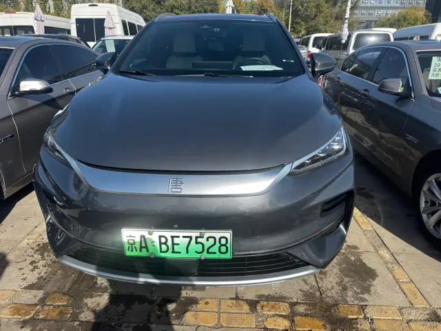 BYD Tang — Фото автомобиля 2