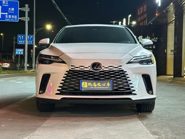 Lexus RX — Фото автомобиля 2