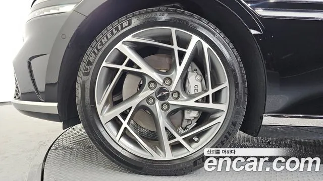 Genesis G90 RS4 — Фото автомобиля 5