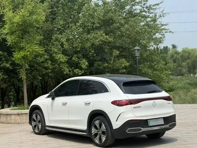 Mercedes-Benz EQE SUV — Фото автомобиля 7