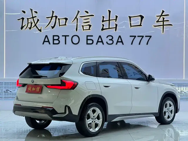 BMW X1 — Фото автомобиля 4