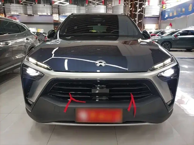 Nio ES8 — Фото автомобиля 2