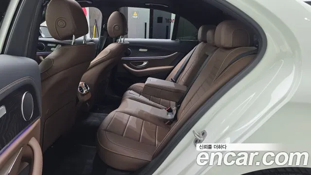 Mercedes-Benz E-Class W213 — Фото автомобиля 12