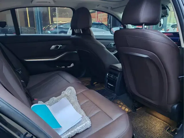 BMW 3 Series — Фото автомобиля 3