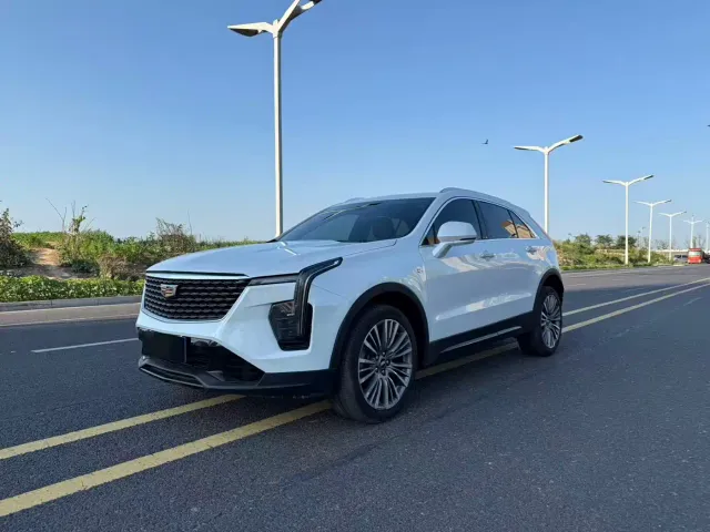 Cadillac XT4 — Фото автомобиля 3