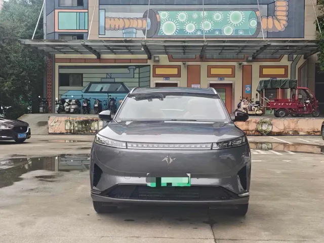 Dongfeng eπ 008 — Фото автомобиля 2