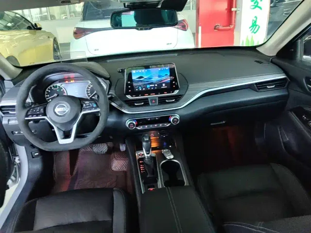 Nissan Teana — Фото автомобиля 9