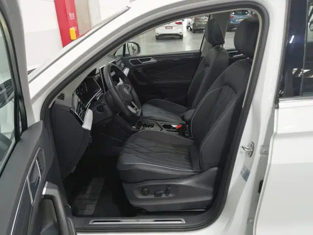 Volkswagen Tiguan L 2024 330TSI Automatic 2WD R-Line Premium Enjoyment Edition — Фото автомобиля 10