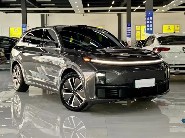 Li Auto L7 — Фото автомобиля 3