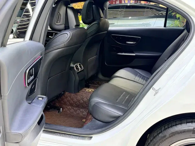 Mercedes-Benz C-Class — Фото автомобиля 12