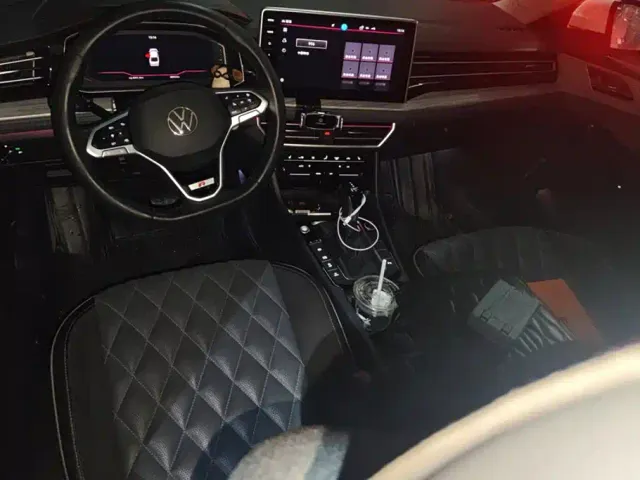 Volkswagen Sagitar — Фото автомобиля 12