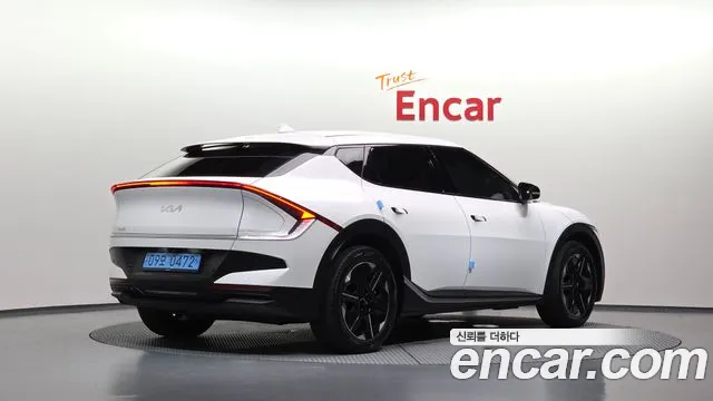 Kia EV6 — Фото автомобиля 2