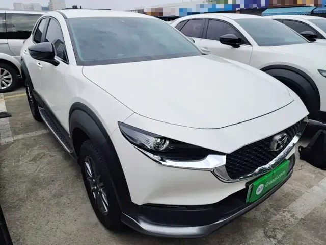 Mazda CX-30 EV — Фото автомобиля 3
