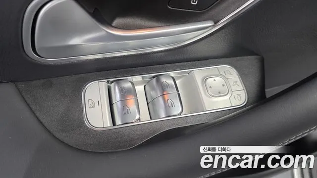 Mercedes-Benz GLE-Class — Фото автомобиля 25