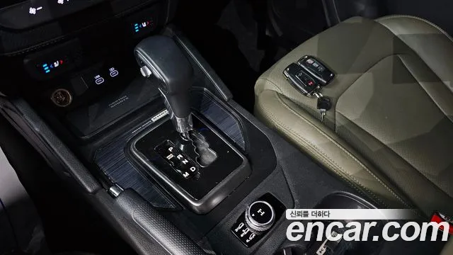 KG_Mobility_Ssangyong Rexton — Фото автомобиля 9