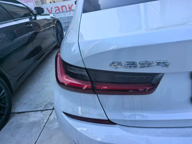 BMW 3 Series — Фото автомобиля 18