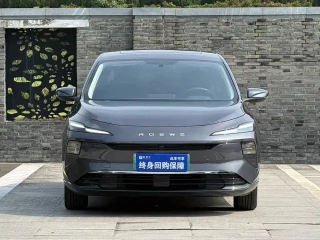 Roewe D6 — Фото автомобиля 2