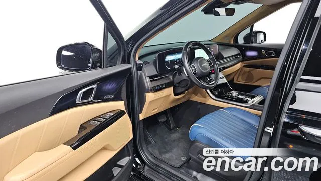 Kia Carnival Generation 4 — Фото автомобиля 10