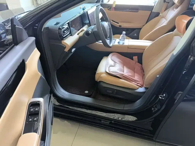 Leapmotor C01 — Фото автомобиля 15