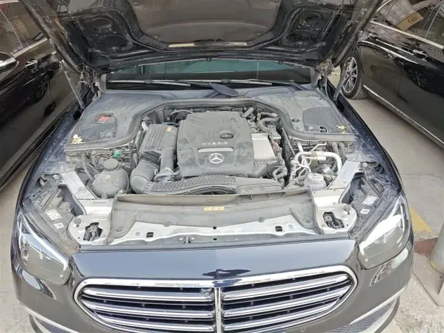 Mercedes-Benz E-Class — Фото автомобиля 19