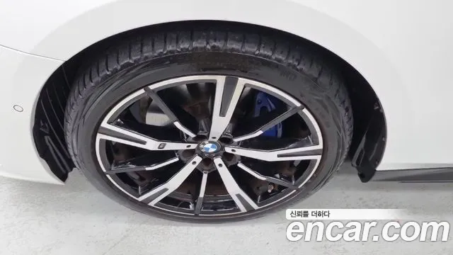 BMW 5 Series G60 — Фото автомобиля 5