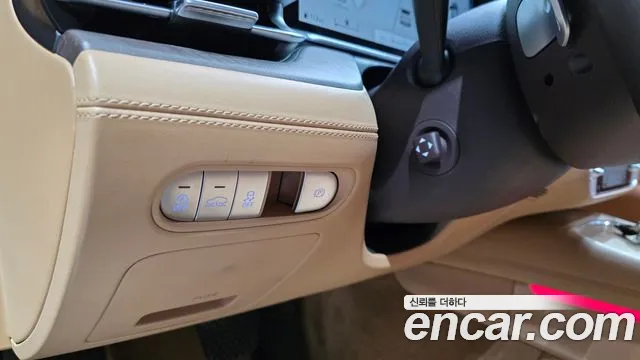 Genesis G90 Бензин 3.5 турбо AWD — Фото автомобиля 12