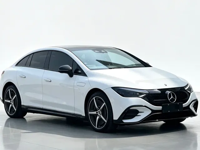 Mercedes-Benz EQE — Фото автомобиля 3