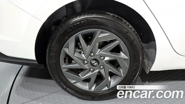 Hyundai AVANTE Новый Avante (CN7) — Фото автомобиля 5